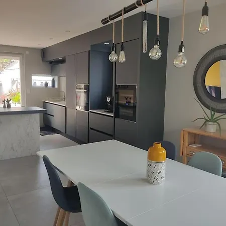 Pour 8 Personnes Avec A 1 Km De La Vakantiehuis La Baule-Escoublac